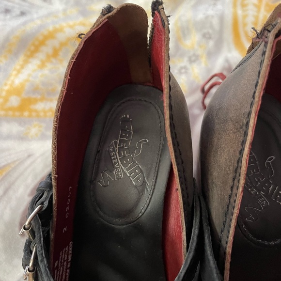 Free Bird Mary Janes - Picture 2 of 4